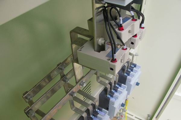 安新配电柜-应急照明配电柜使用对工作人员的具